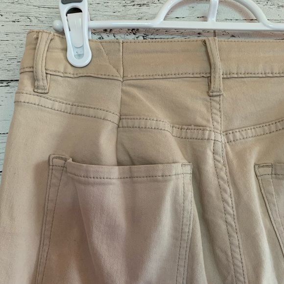 beige pants! - Picture 3 of 5